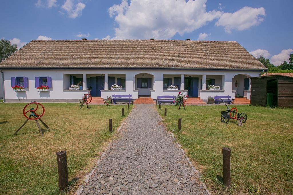 Zichy Park Hotel Bikács Exterior foto